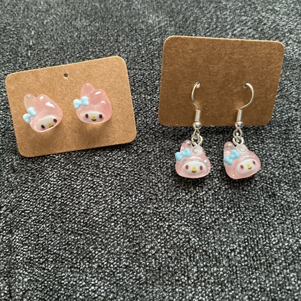 My Melody set of two earrings